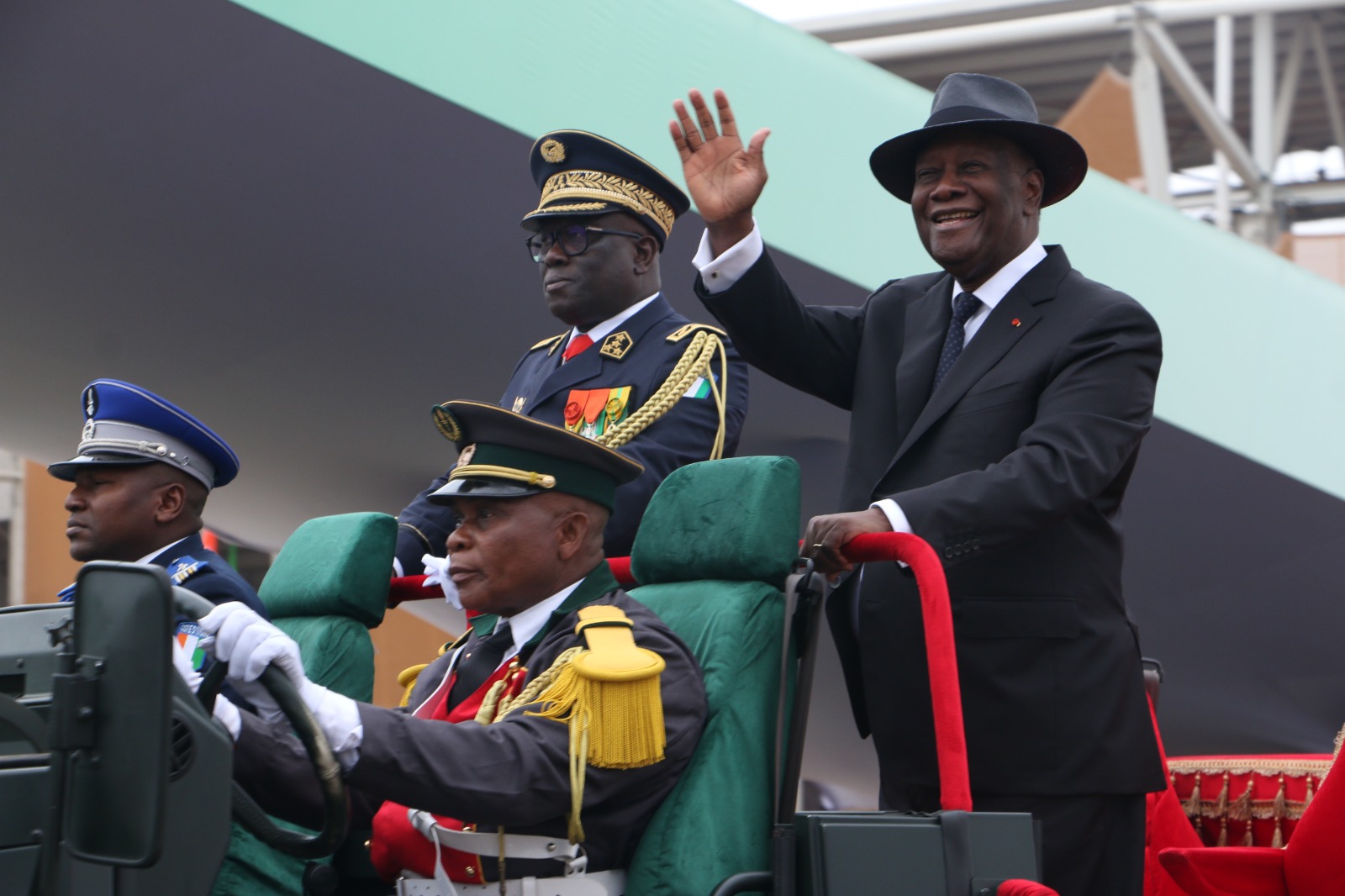 65e anniversaire de l’indépendance : Oligui Nguema aux côtés de Ouattara à Bouaké
