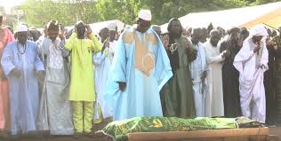 Le légendaire chanteur Amadou Bagayoko inhumé à Bamako