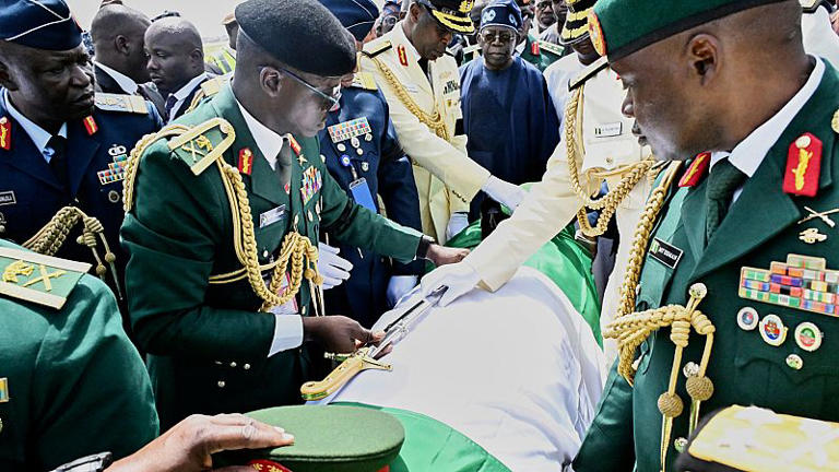 Nigéria : l'ex-président Buhari enterré dans sa ville natale de Daura