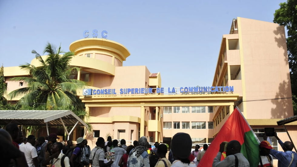 Médias : TV5 Monde-Afrique suspendue pour 6 mois au Burkina Faso