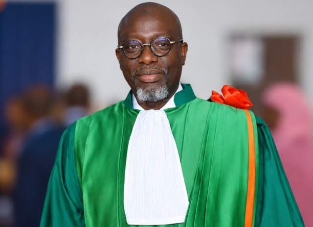 Côte d’Ivoire : le Secrétaire exécutif de la CNFCI Diakalidia Konaté consacré Docteur en science politique