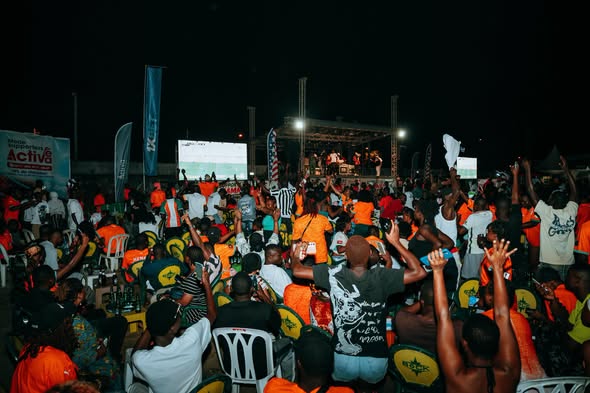 Mondial 2026 : à la Fan Zone de l’INJS, les supporters ivoiriens explosent de joie après la qualification historique des Éléphants