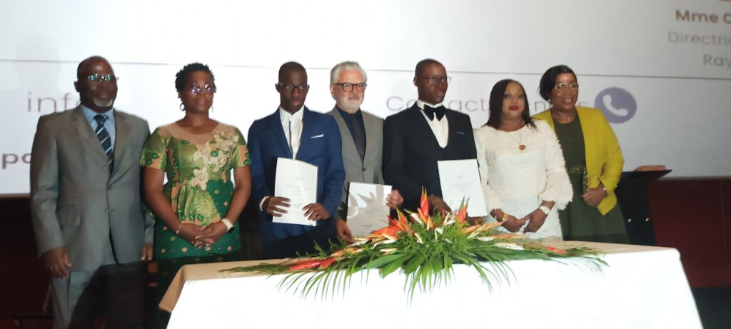 Signature d’une convention pour l’insertion des handicapés intellectuels à Abidjan