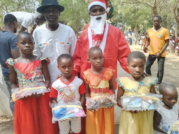 Une fin d’année de partage et de solidarité en Côte d’Ivoire où des actions humanitaires illuminent les fêtes