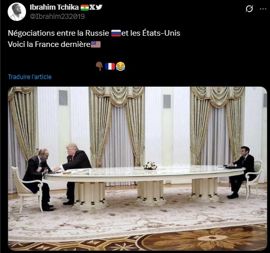Intox : cette photo ne montre pas une négociation entre les États-Unis, la Russie et la France