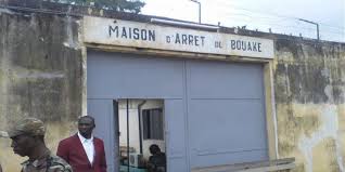 Un mort et cinq blessés dans une tentative d’évasion à la prison de Bouaké