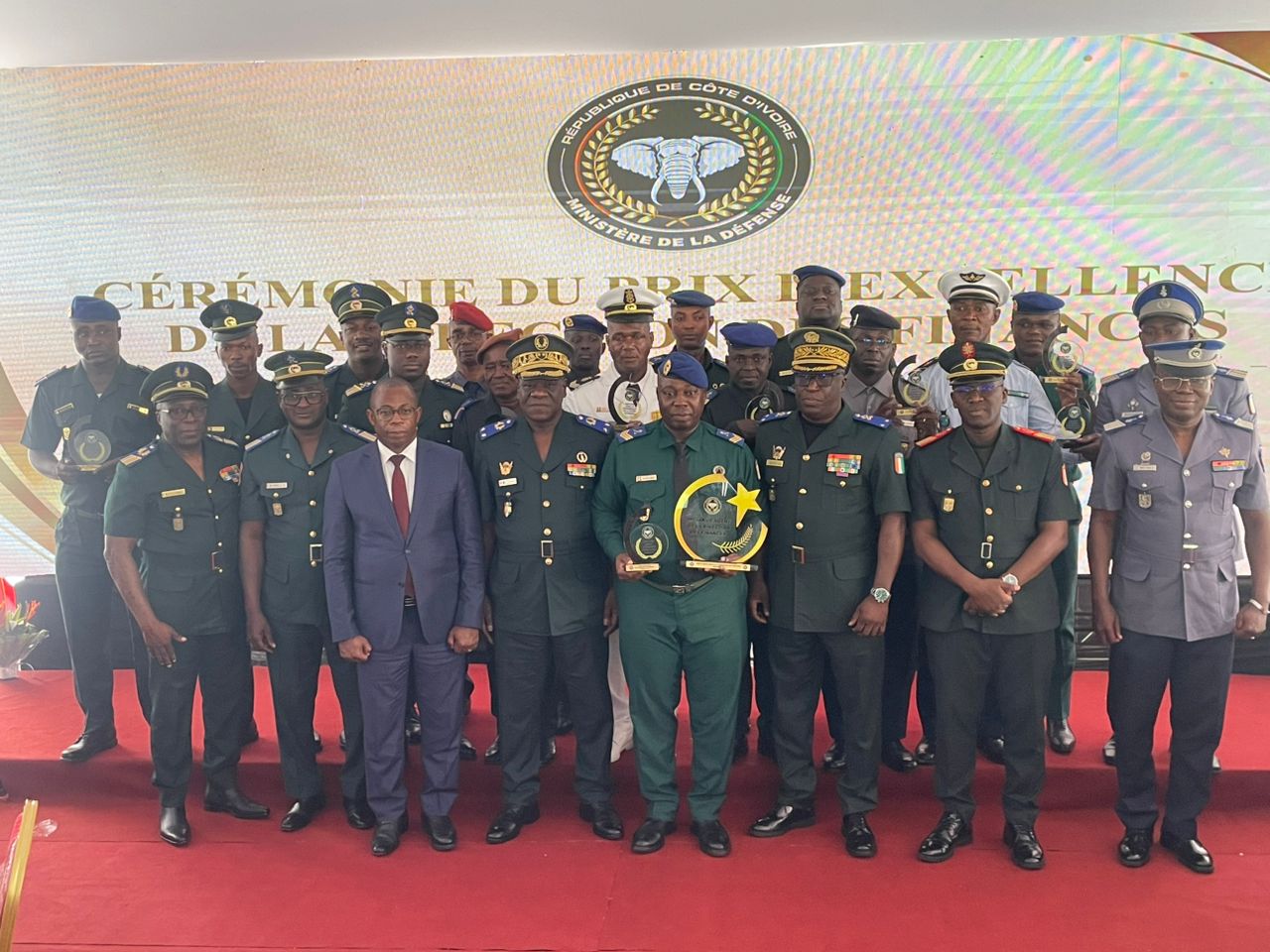 Prix d’excellence de la Direction des Finances des armées: Yao Rufin distingué meilleur agent 2025