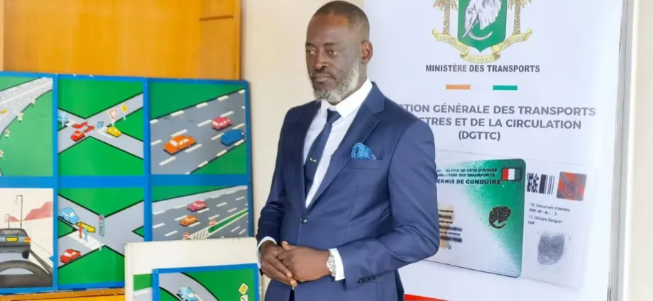 Côte d’Ivoire : le chanteur Molare suspendu de conduite pendant 5 ans