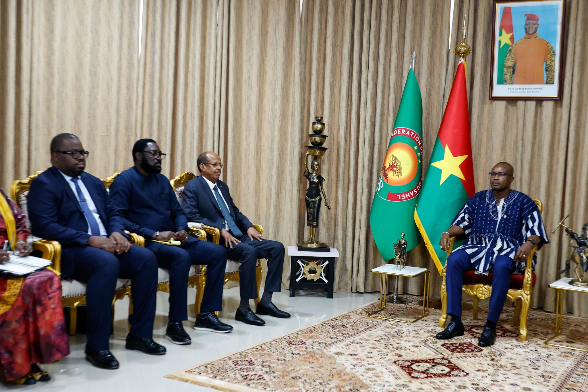 Le Président de la Commission de l’UA reçu au Burkina Faso