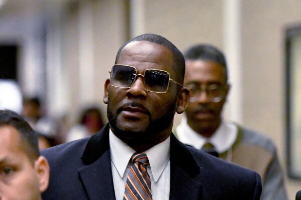 L'artiste américain R. Kelly dénonce une tentative d’assassinat en prison
