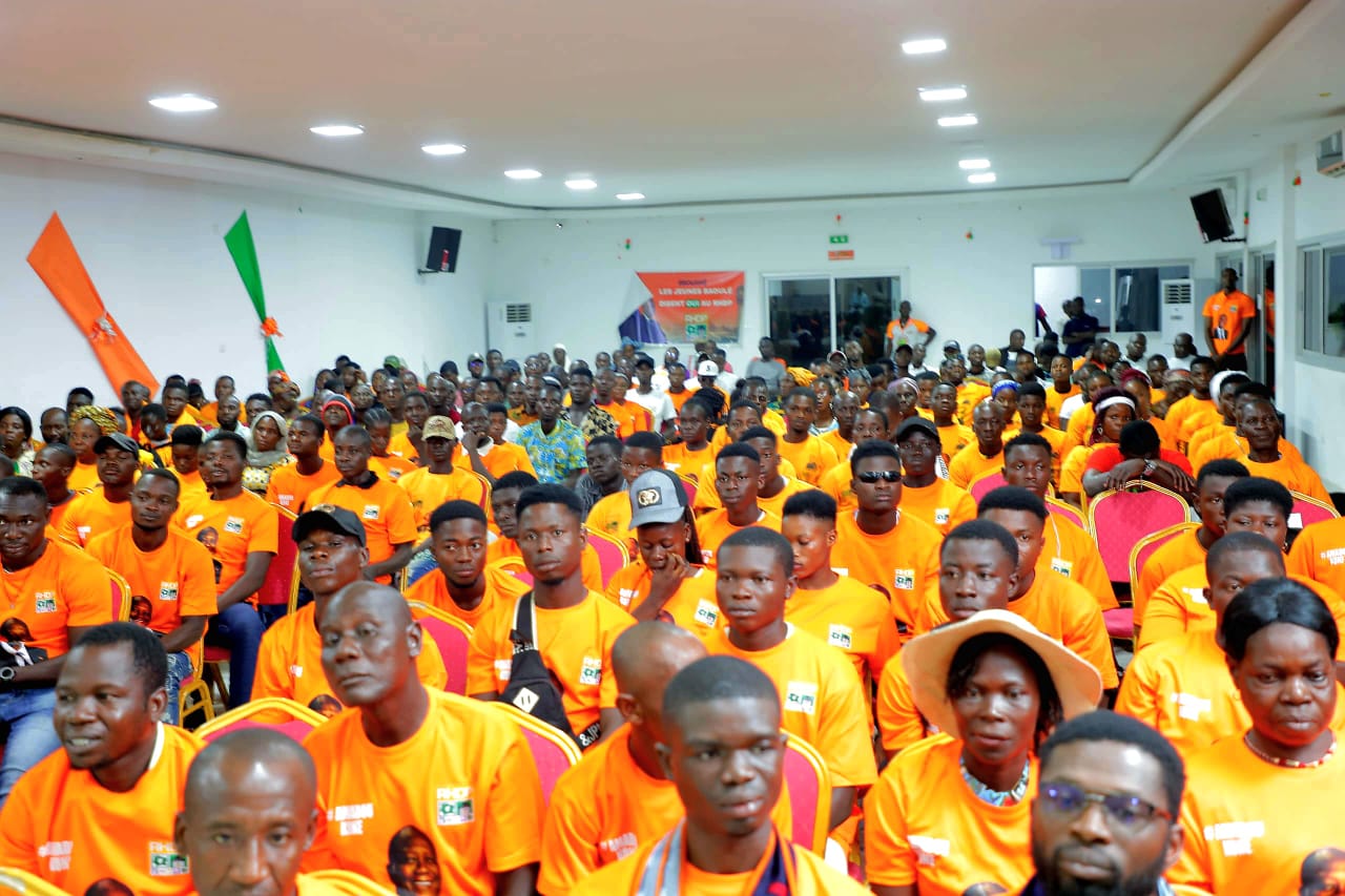 Présidentielle 2025 à Bouaké : 400 jeunes adhèrent au Rhdp