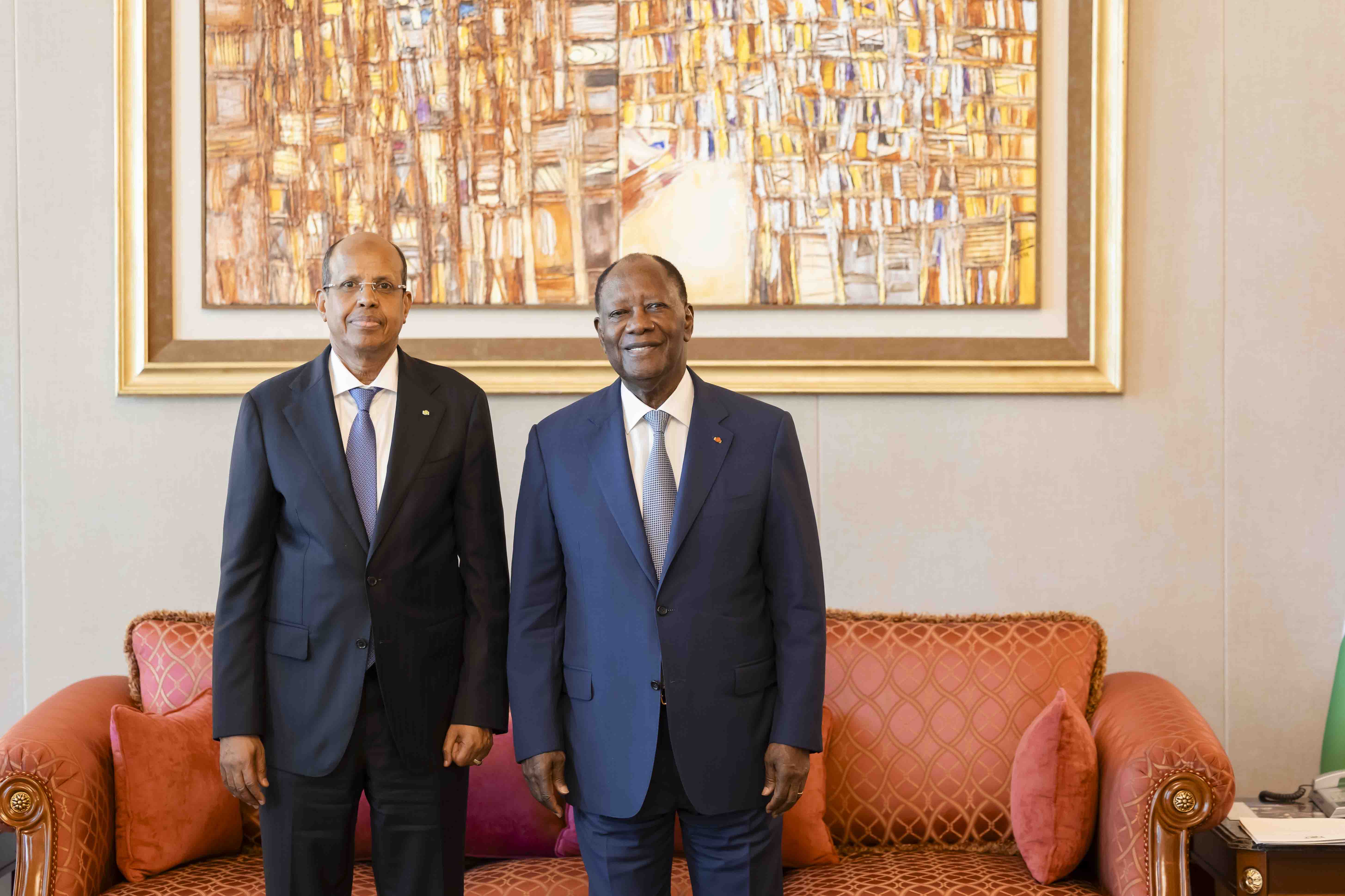 Alassane Ouattara et Ali Youssouf discutent de la réintégration des pays de l’AES à la CEDEAO