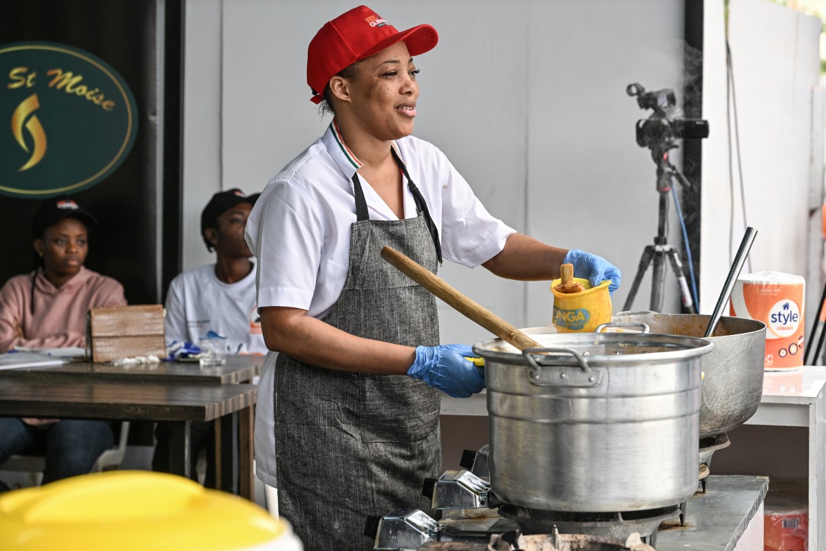 L'Ivoirienne Zeinab Bancé relance son marathon culinaire pour battre le record Guinness